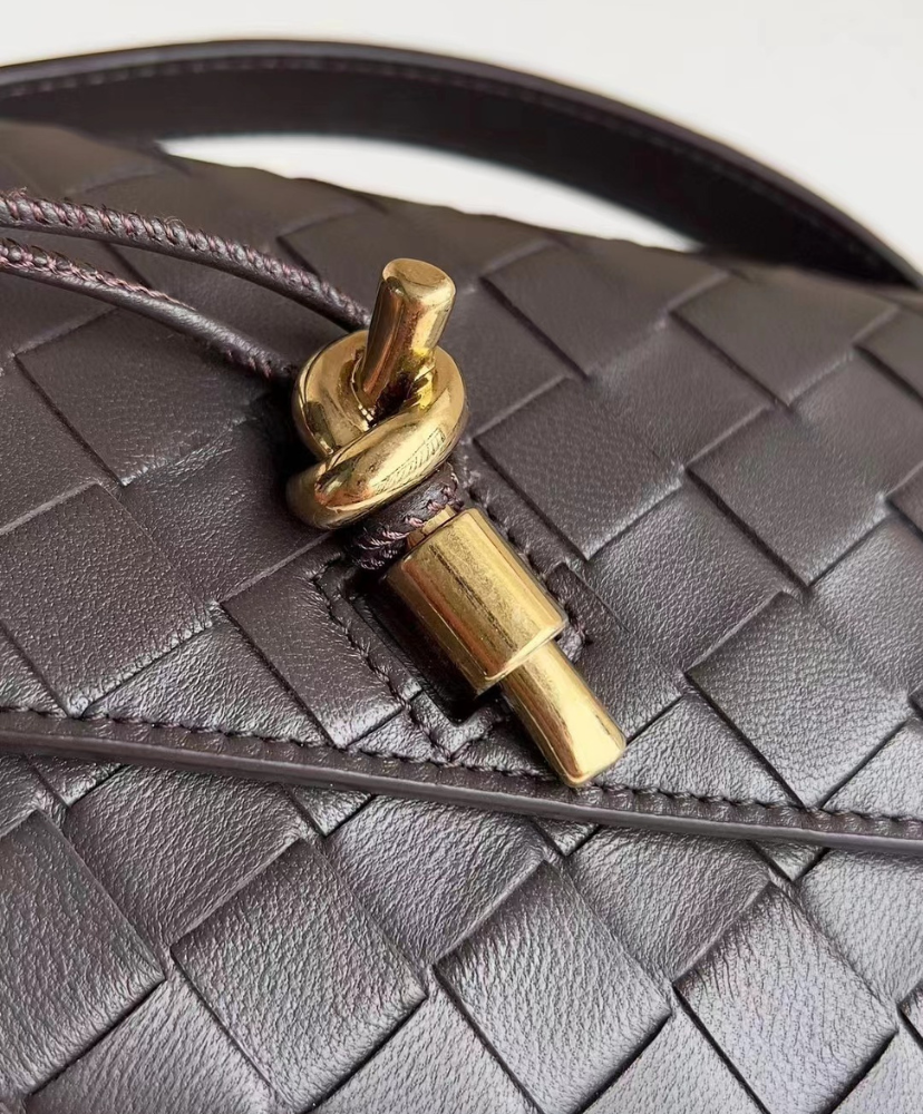 Andiamo Long Small Leather Clutch