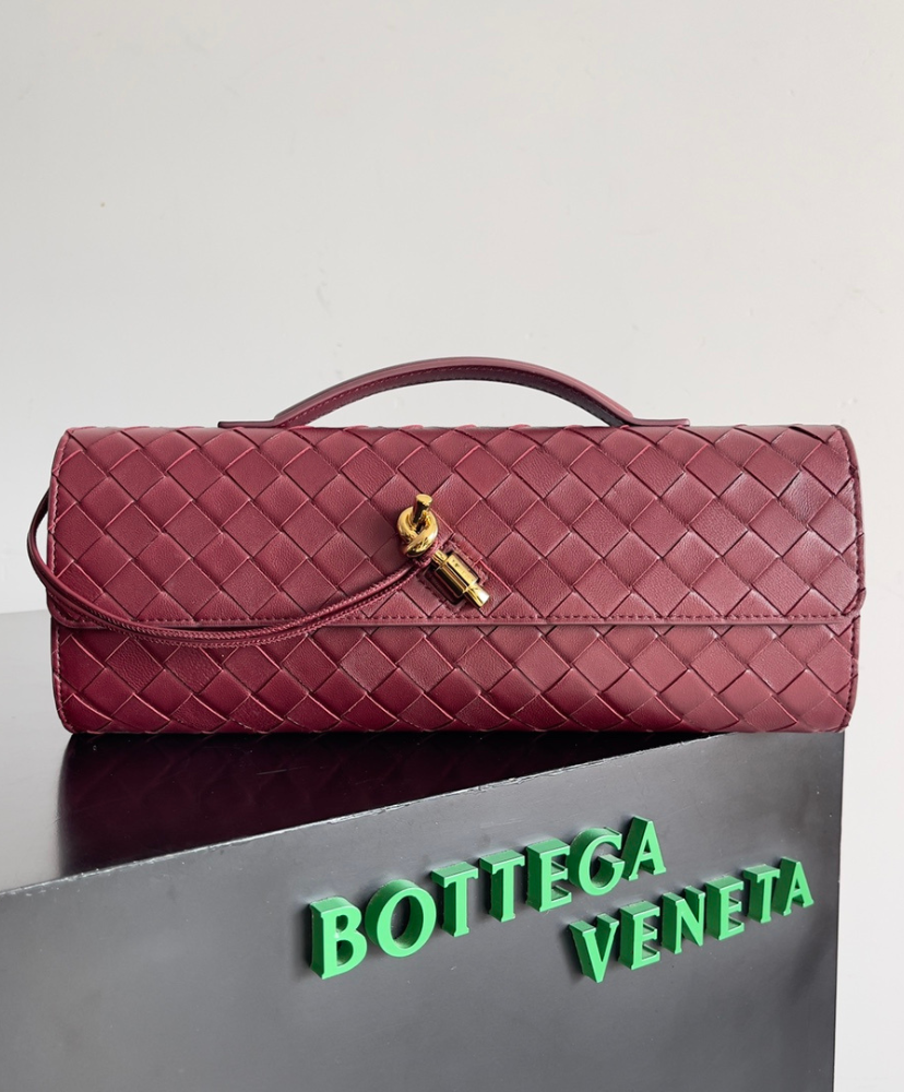 Andiamo Long Small Leather Clutch