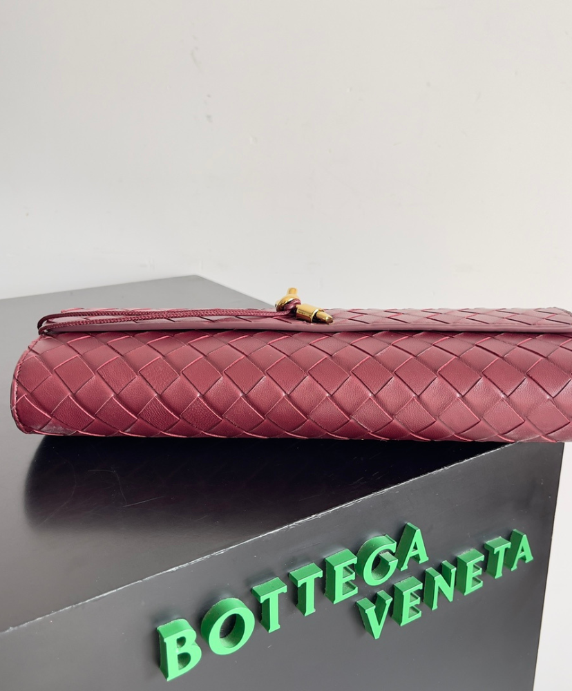 Andiamo Long Small Leather Clutch