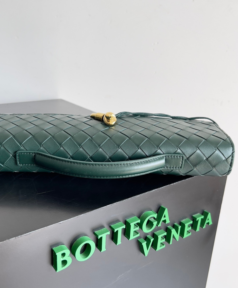 Andiamo Long Small Leather Clutch