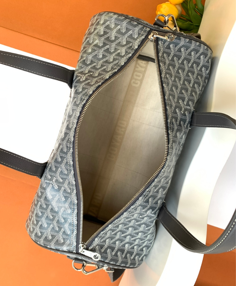 Barrel 40 Sports Bag