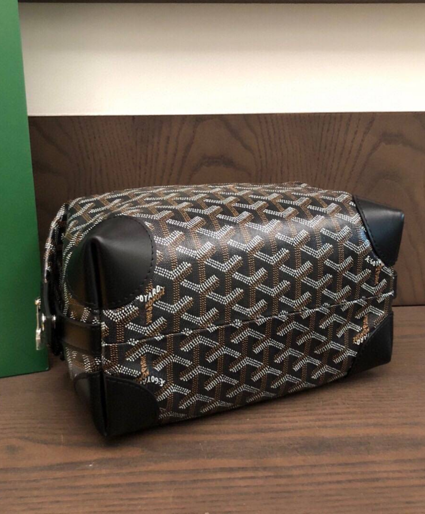 Bowling 25 Toiletry Bag
