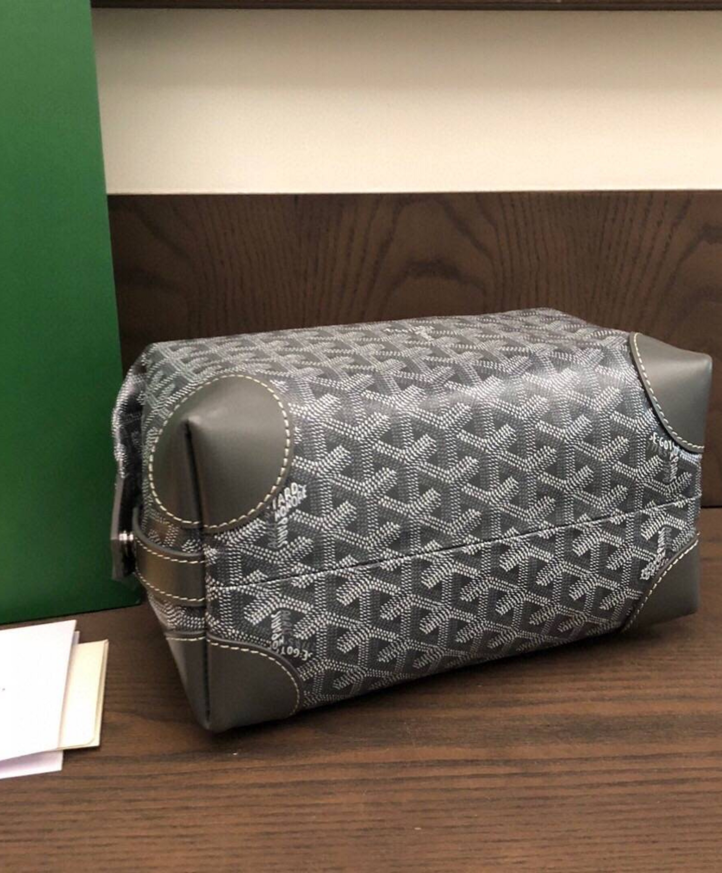 Bowling 25 Toiletry Bag