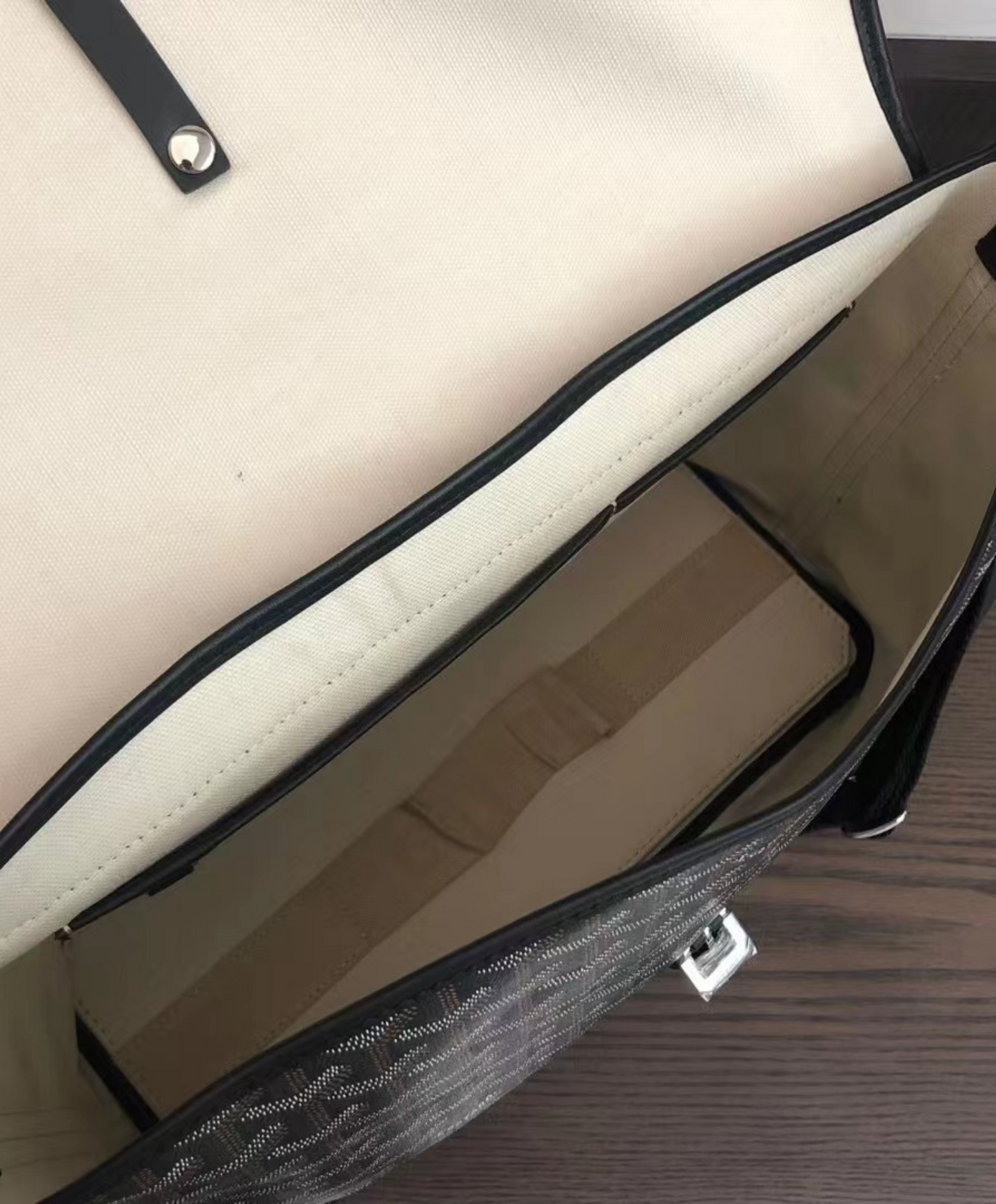 Capetien MM Messenger Bag