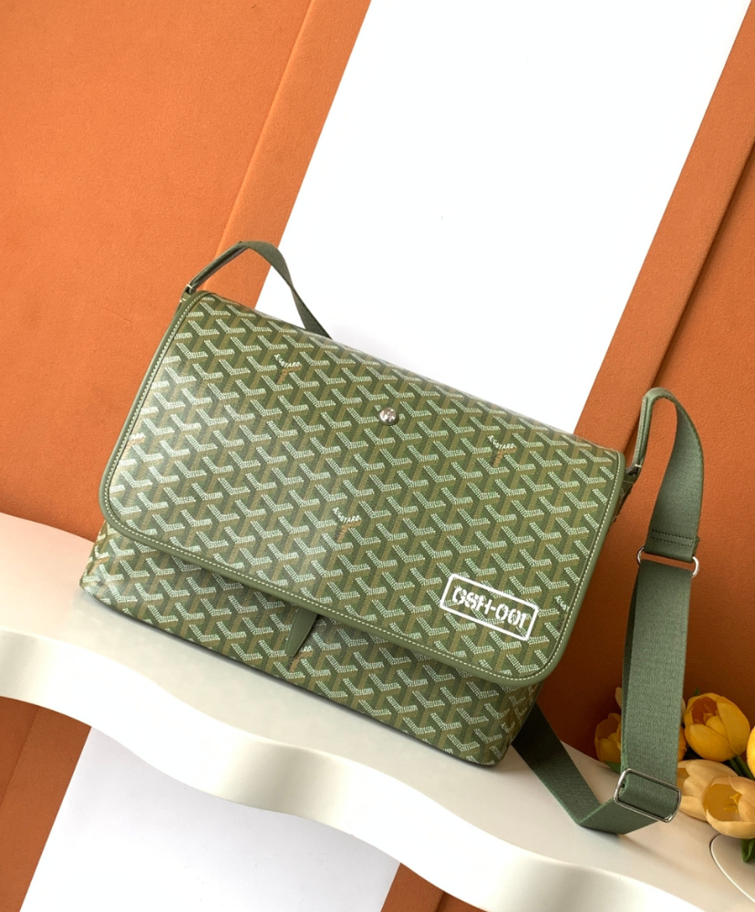 Capetien MM Messenger Bag