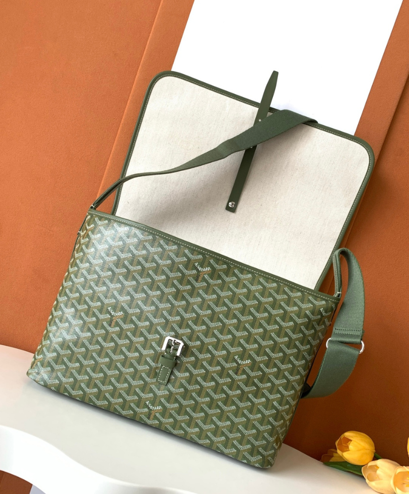 Capetien MM Messenger Bag