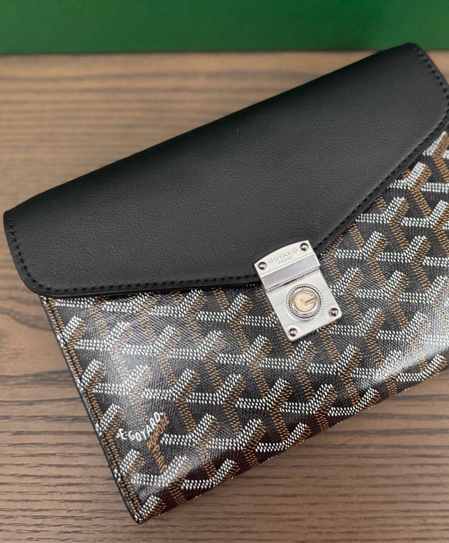 Chypre Wallet-Pouch