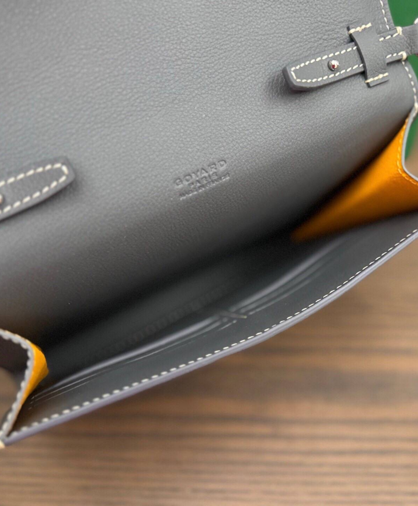 Chypre Wallet-Pouch