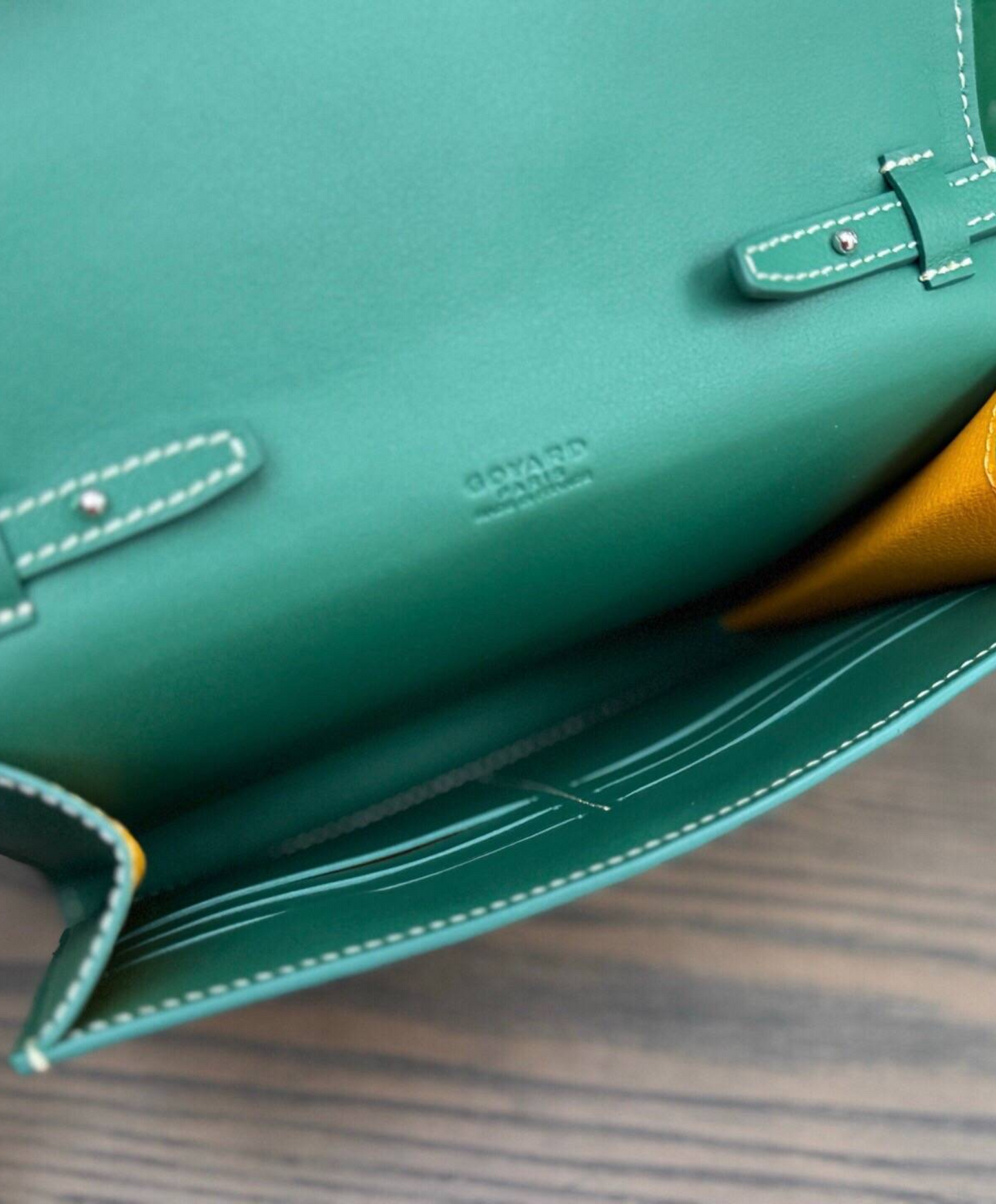 Chypre Wallet-Pouch
