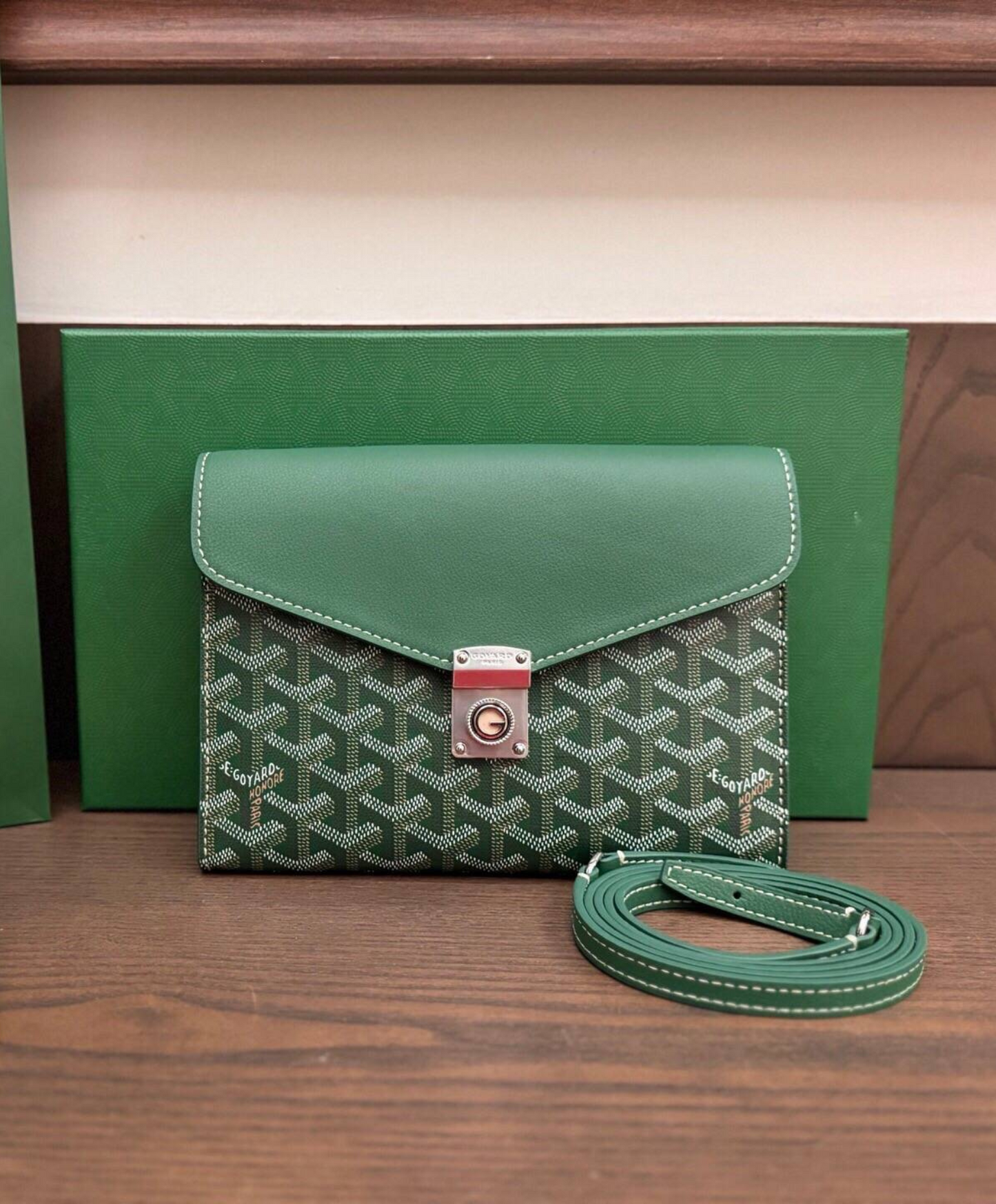 Chypre Wallet-Pouch