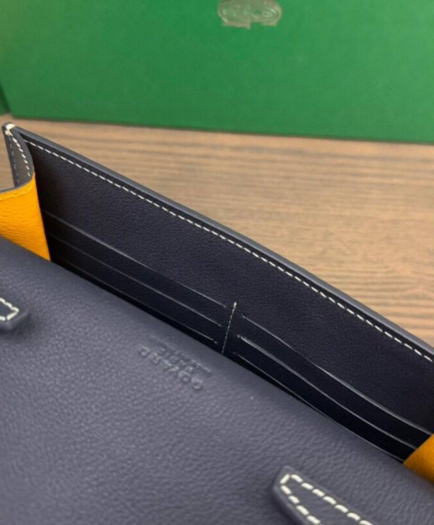 Chypre Wallet-Pouch