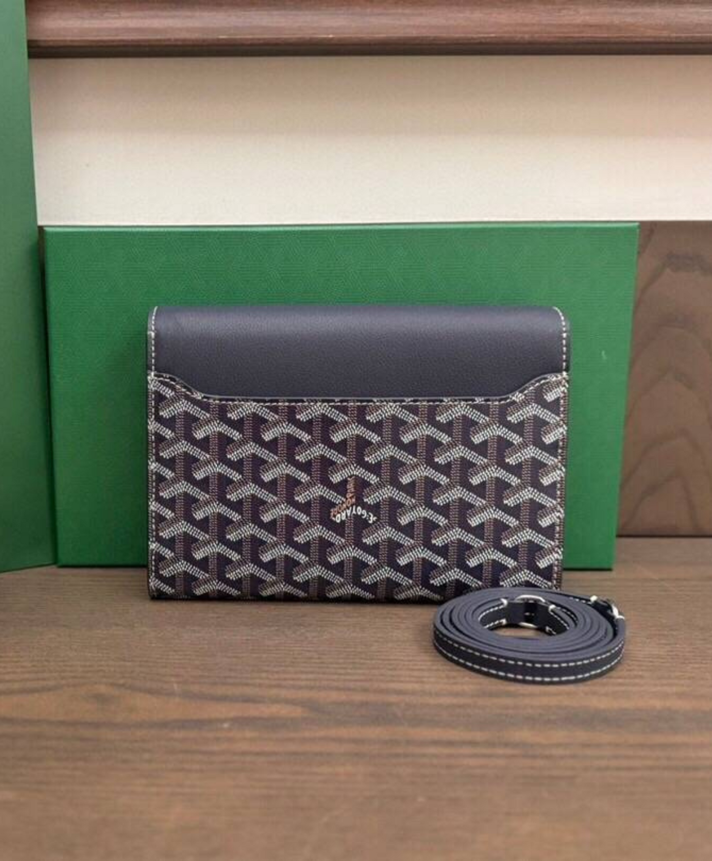 Chypre Wallet-Pouch