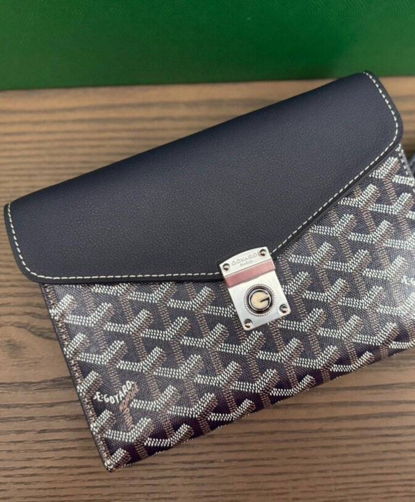 Chypre Wallet-Pouch