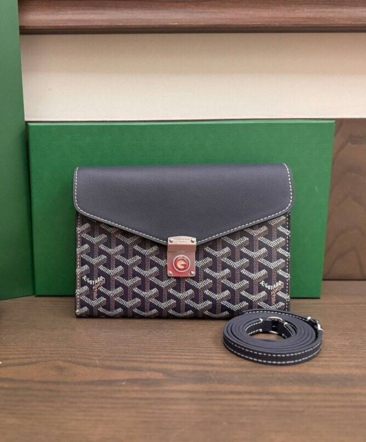 Chypre Wallet-Pouch