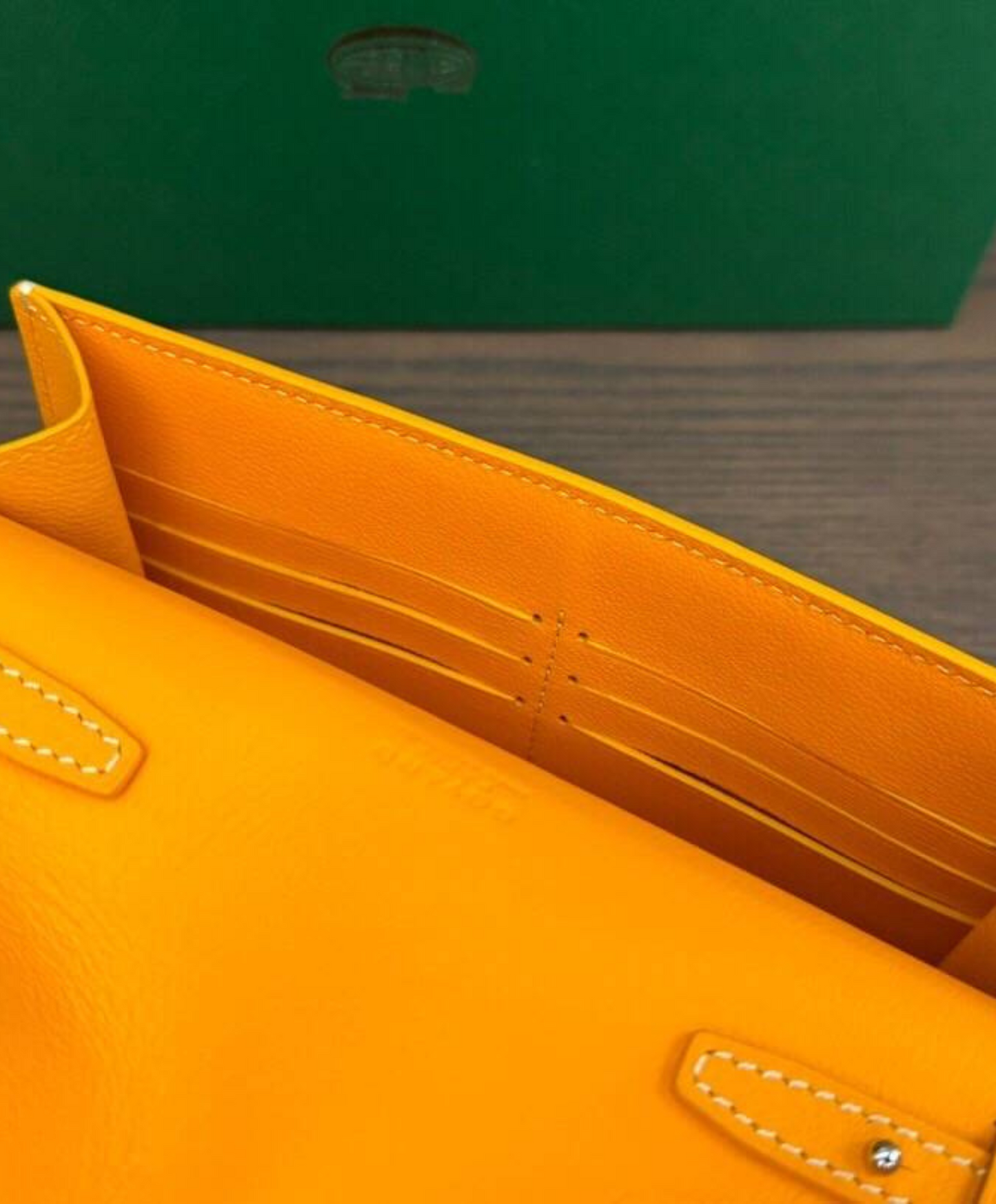 Chypre Wallet-Pouch