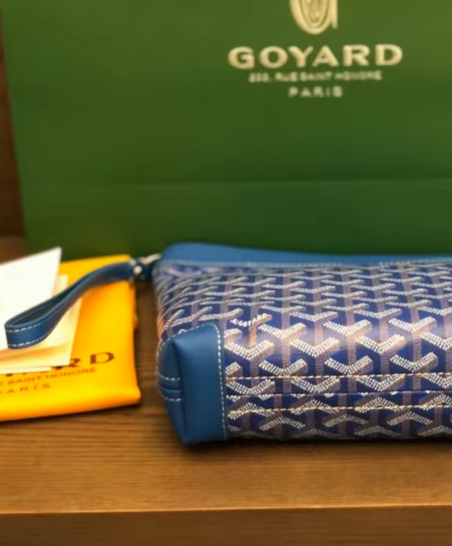 Conti Pouch