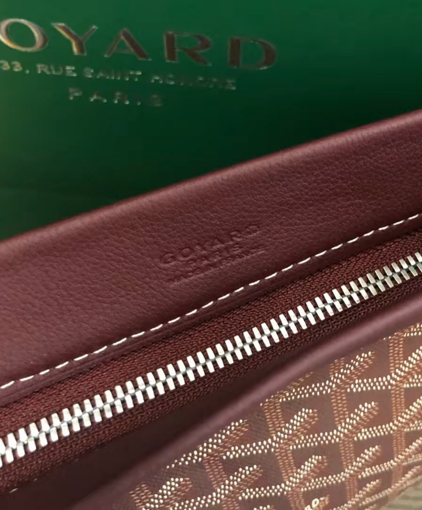 Conti Pouch