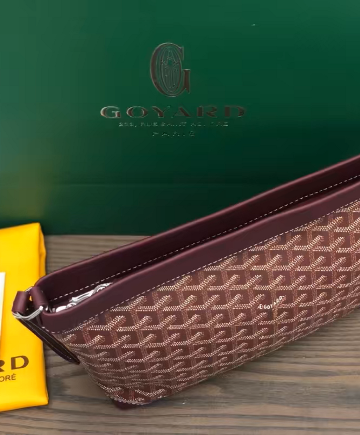 Conti Pouch