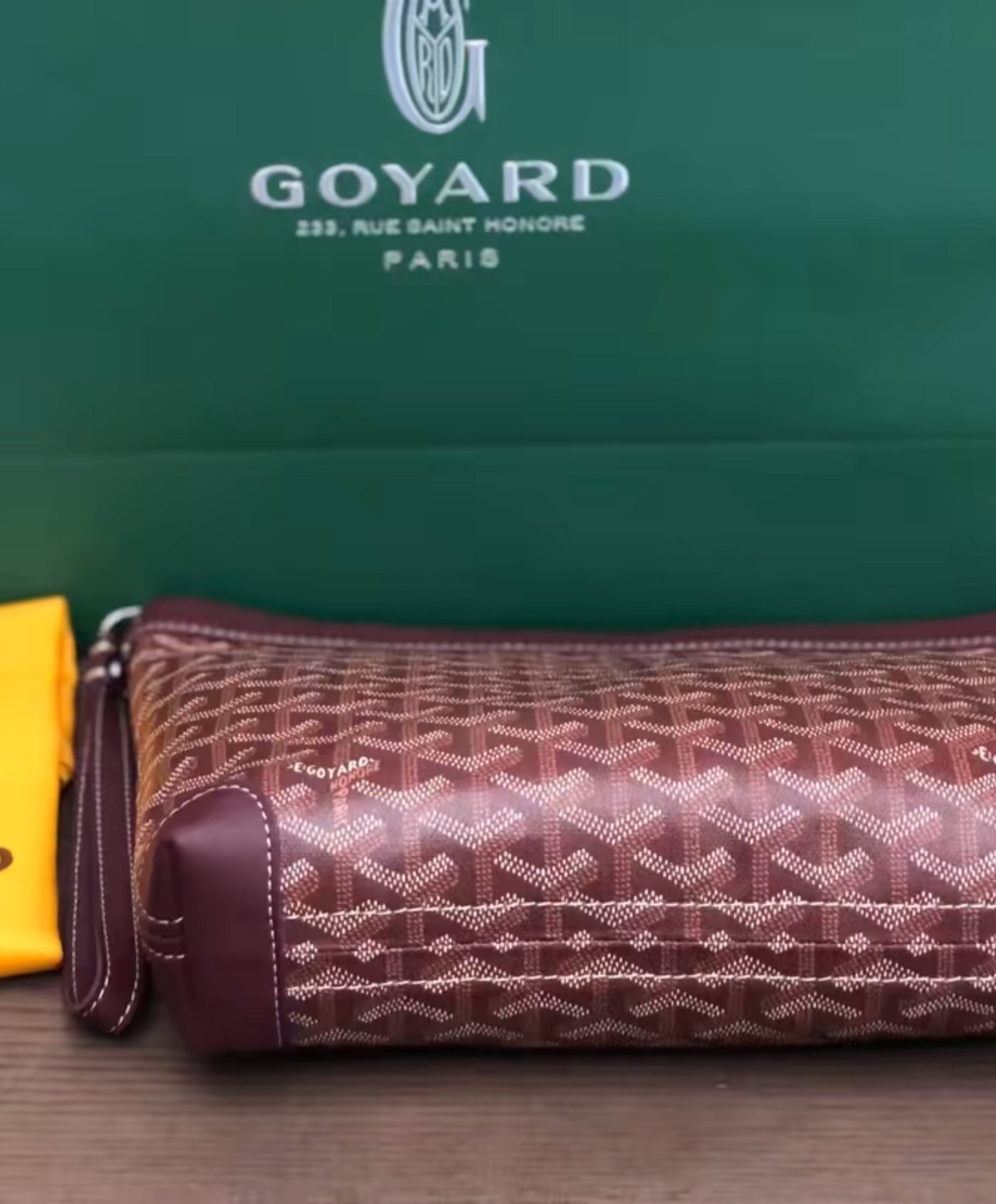 Conti Pouch