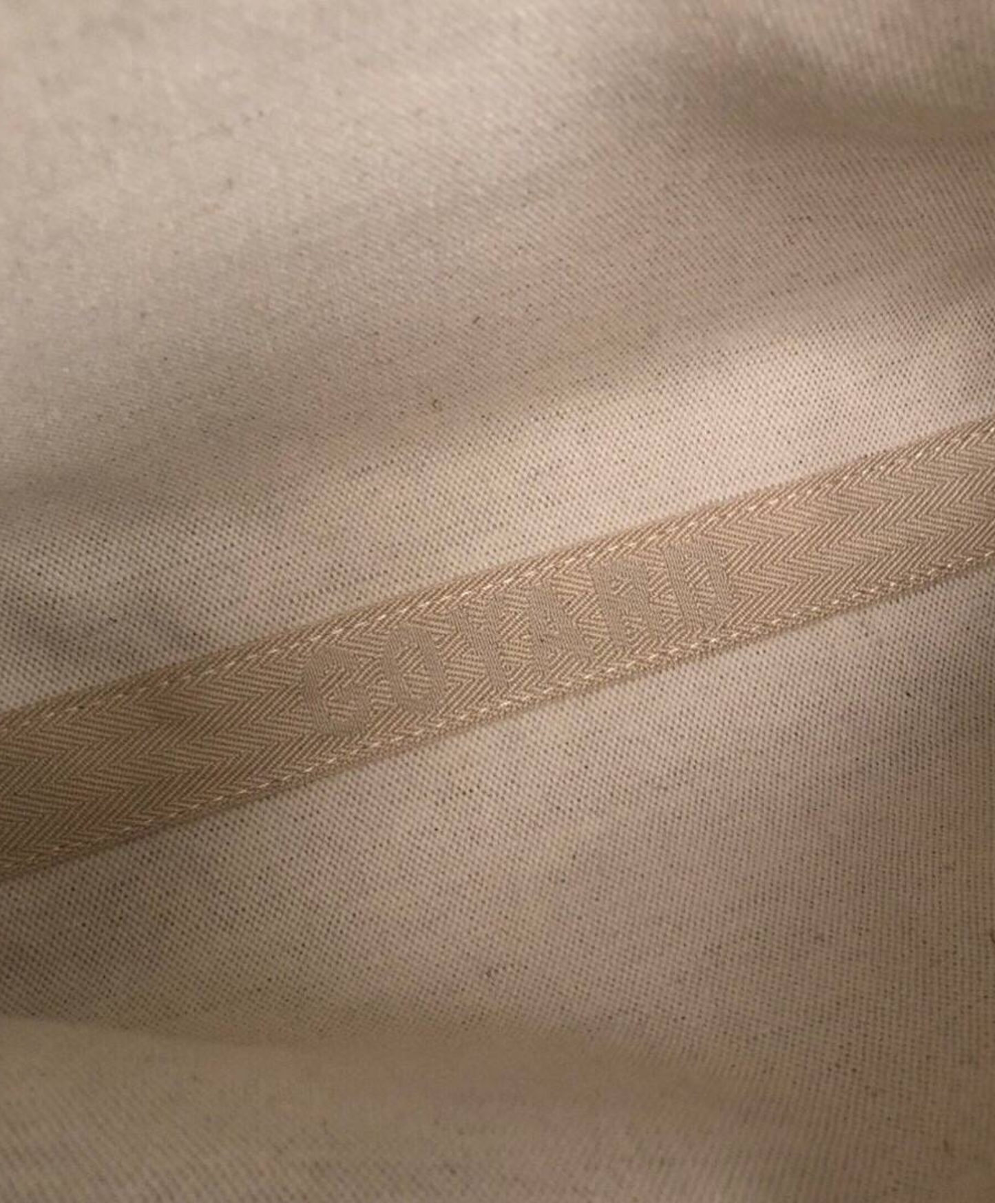 Conti Pouch