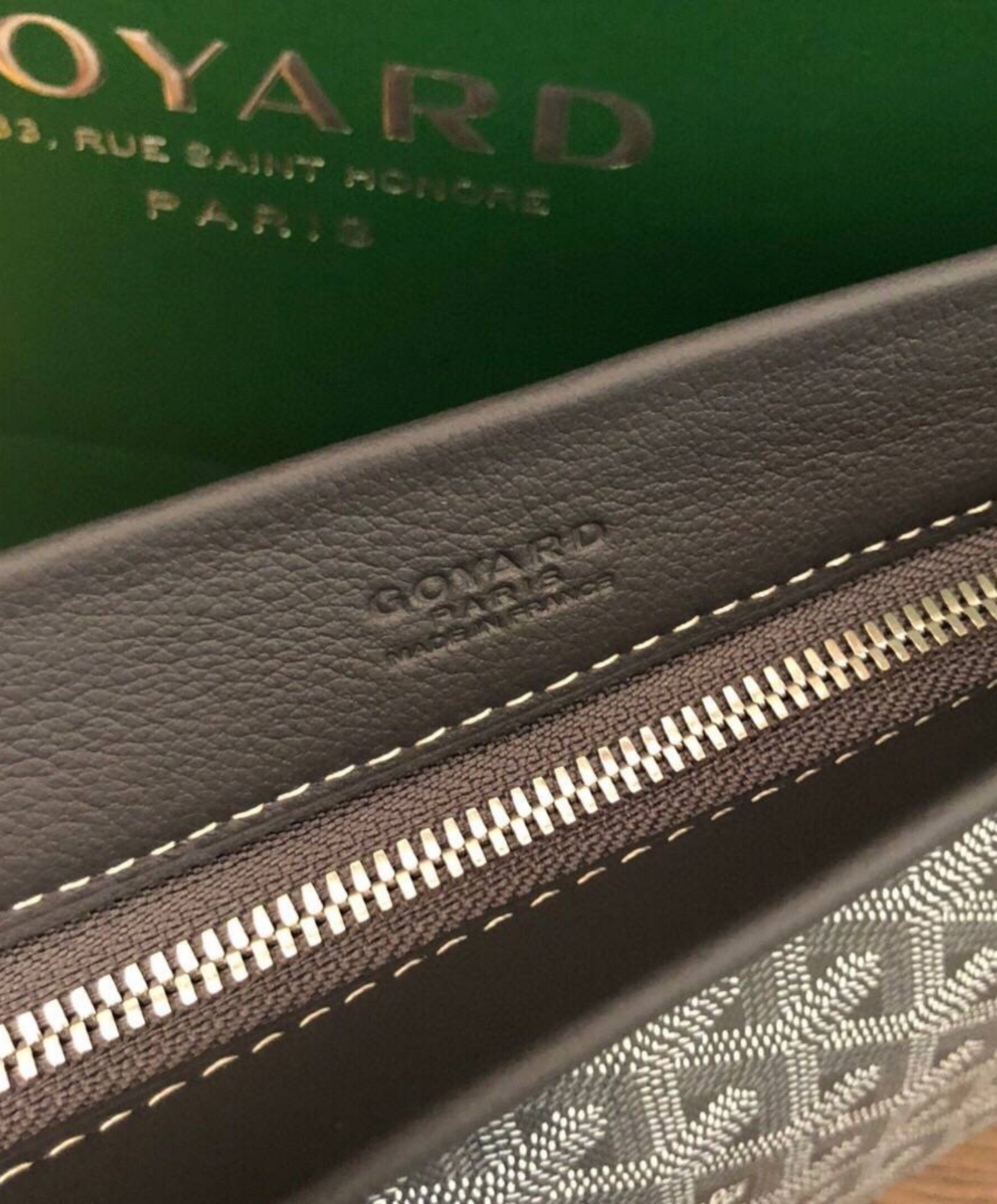 Conti Pouch