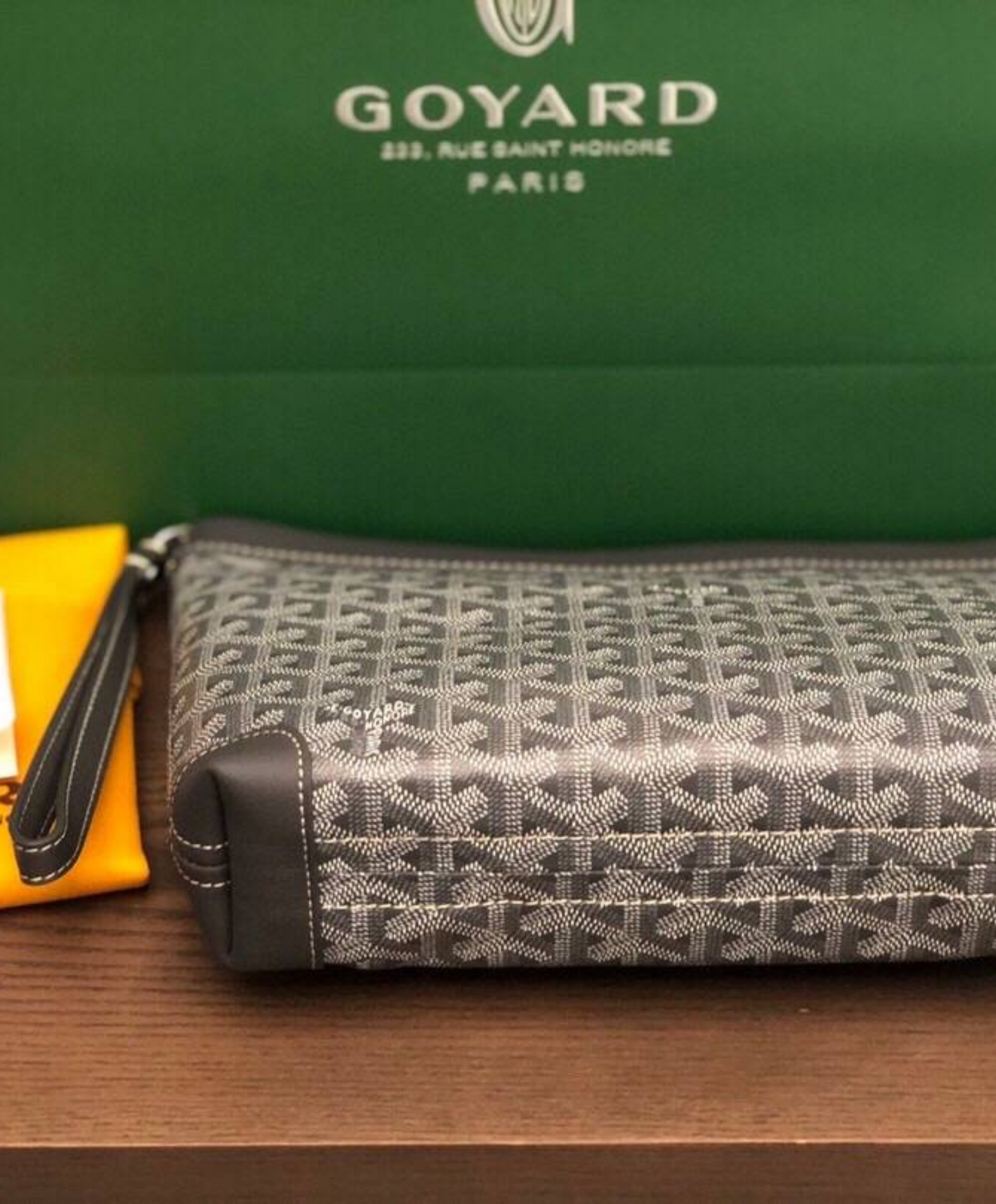 Conti Pouch