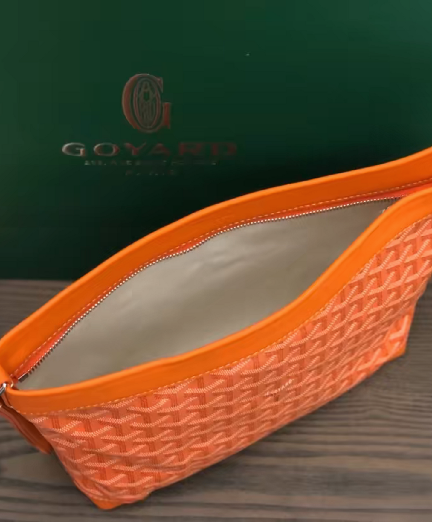 Conti Pouch