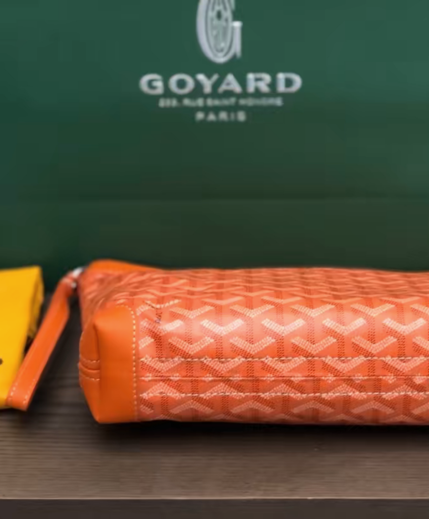 Conti Pouch
