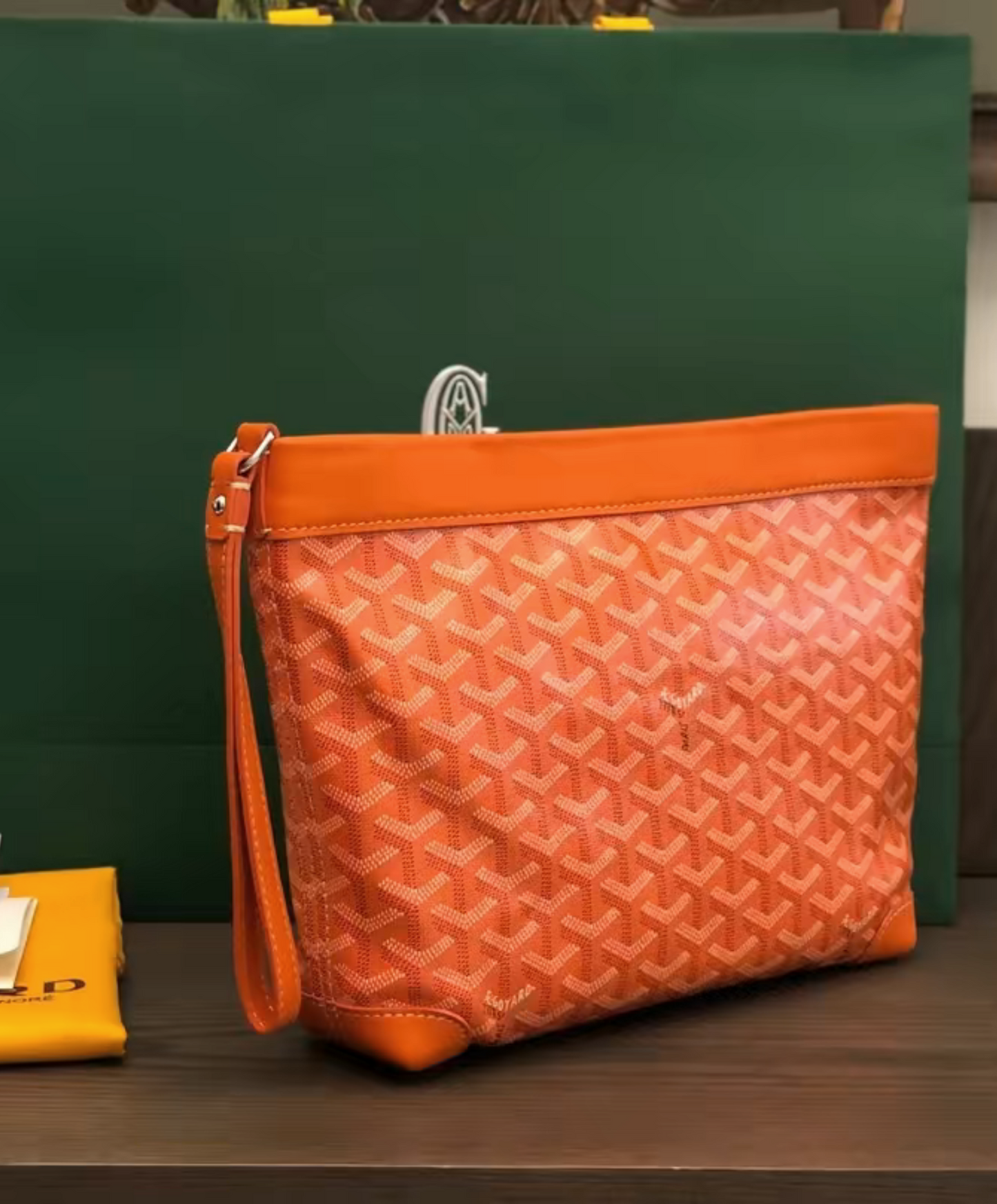 Conti Pouch