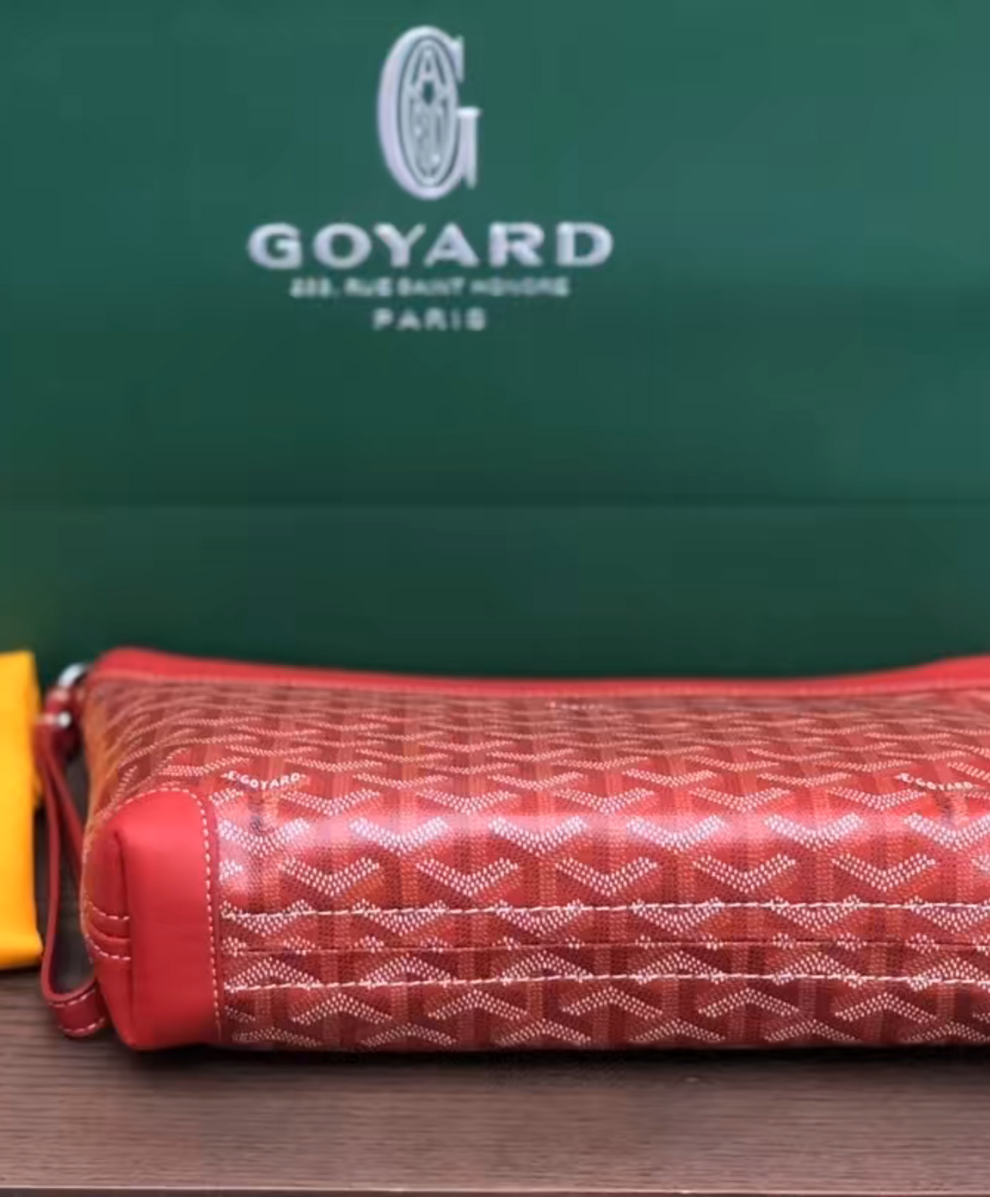 Conti Pouch
