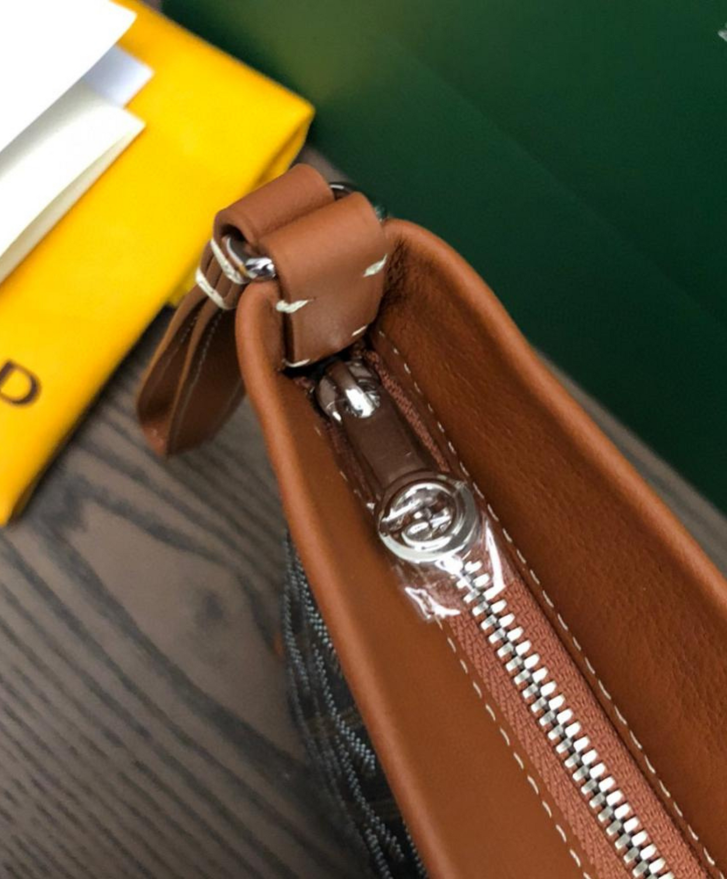 Conti Pouch