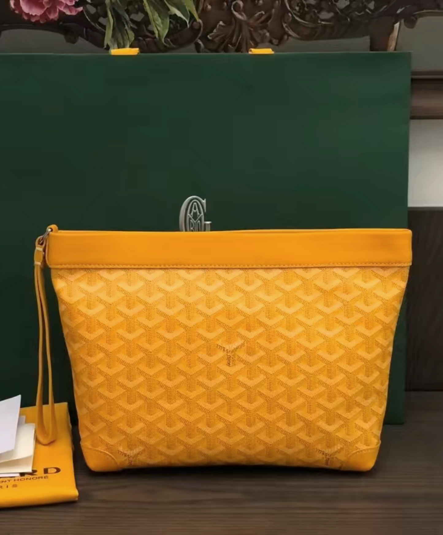 Conti Pouch