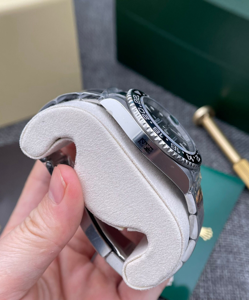 GMT-Master II