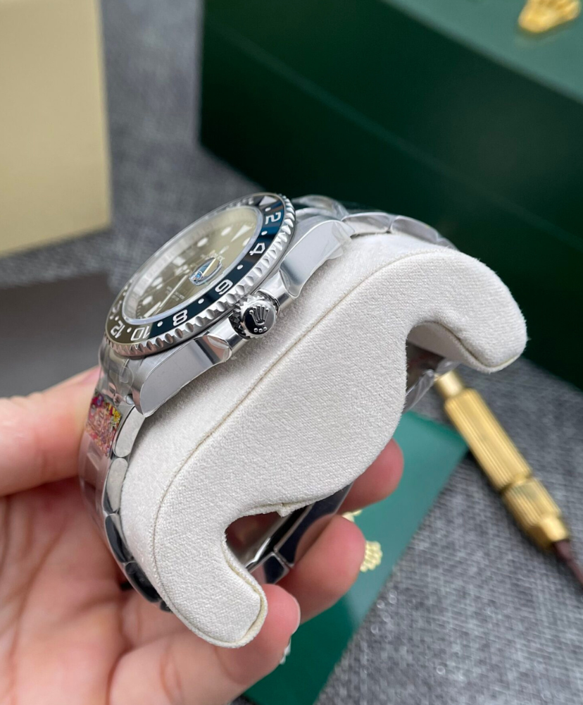 GMT-Master II