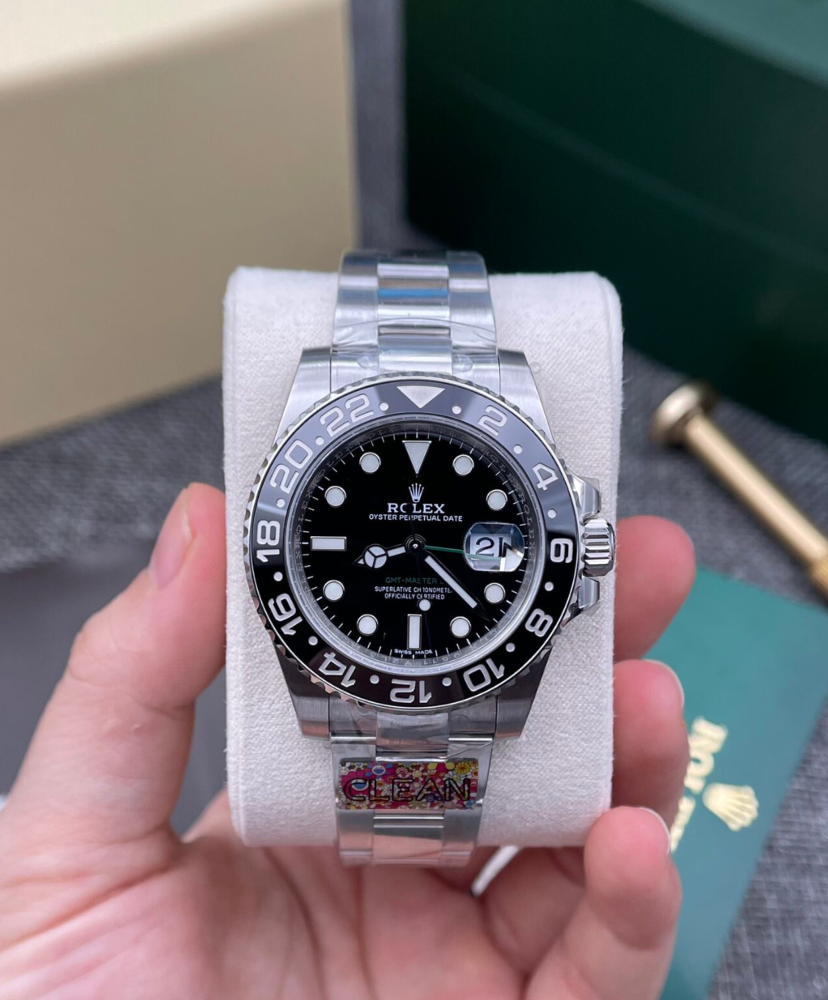 GMT-Master II