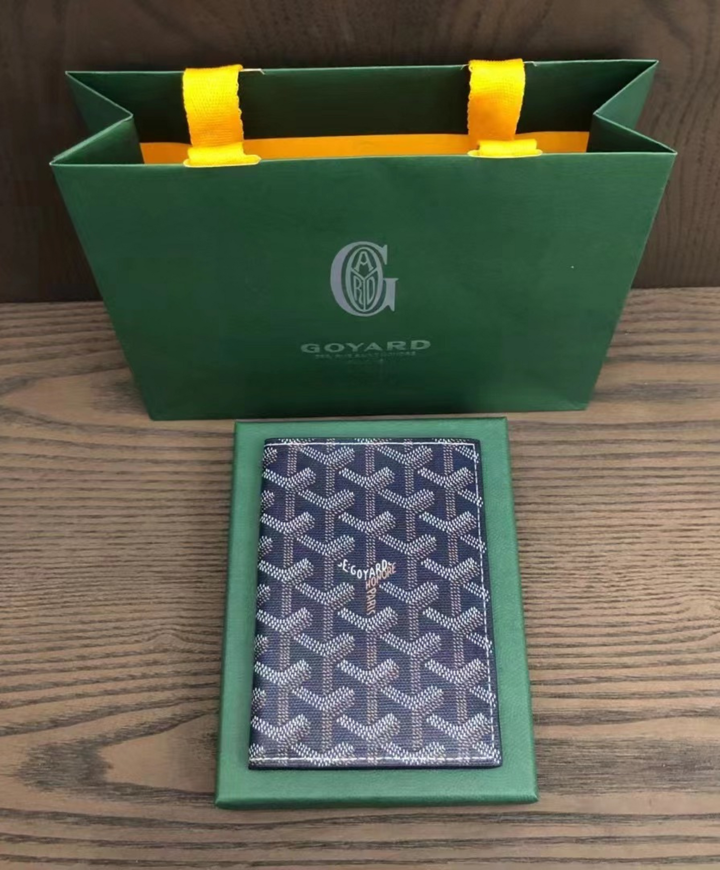 Grenelle Passport Cover