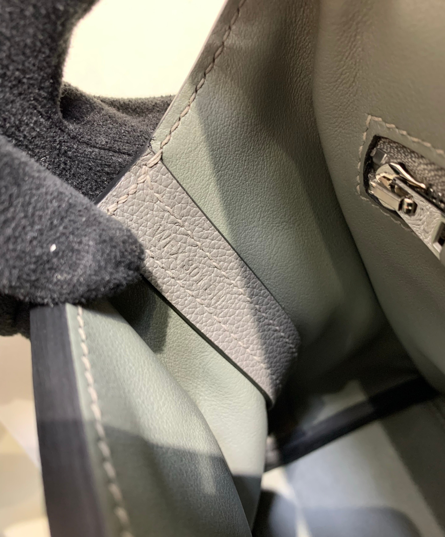 24-24 21 Bag