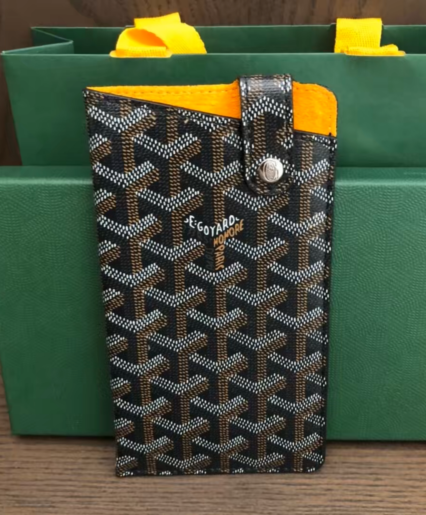 Montmartre GM Case