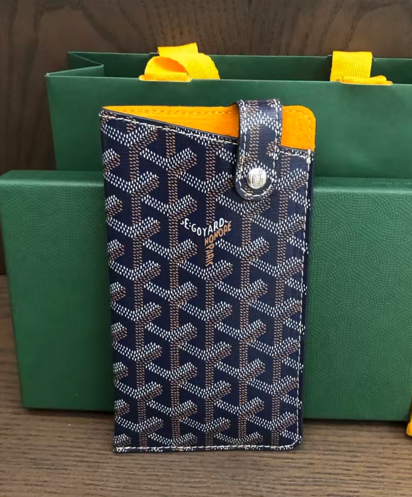 Montmartre GM Case