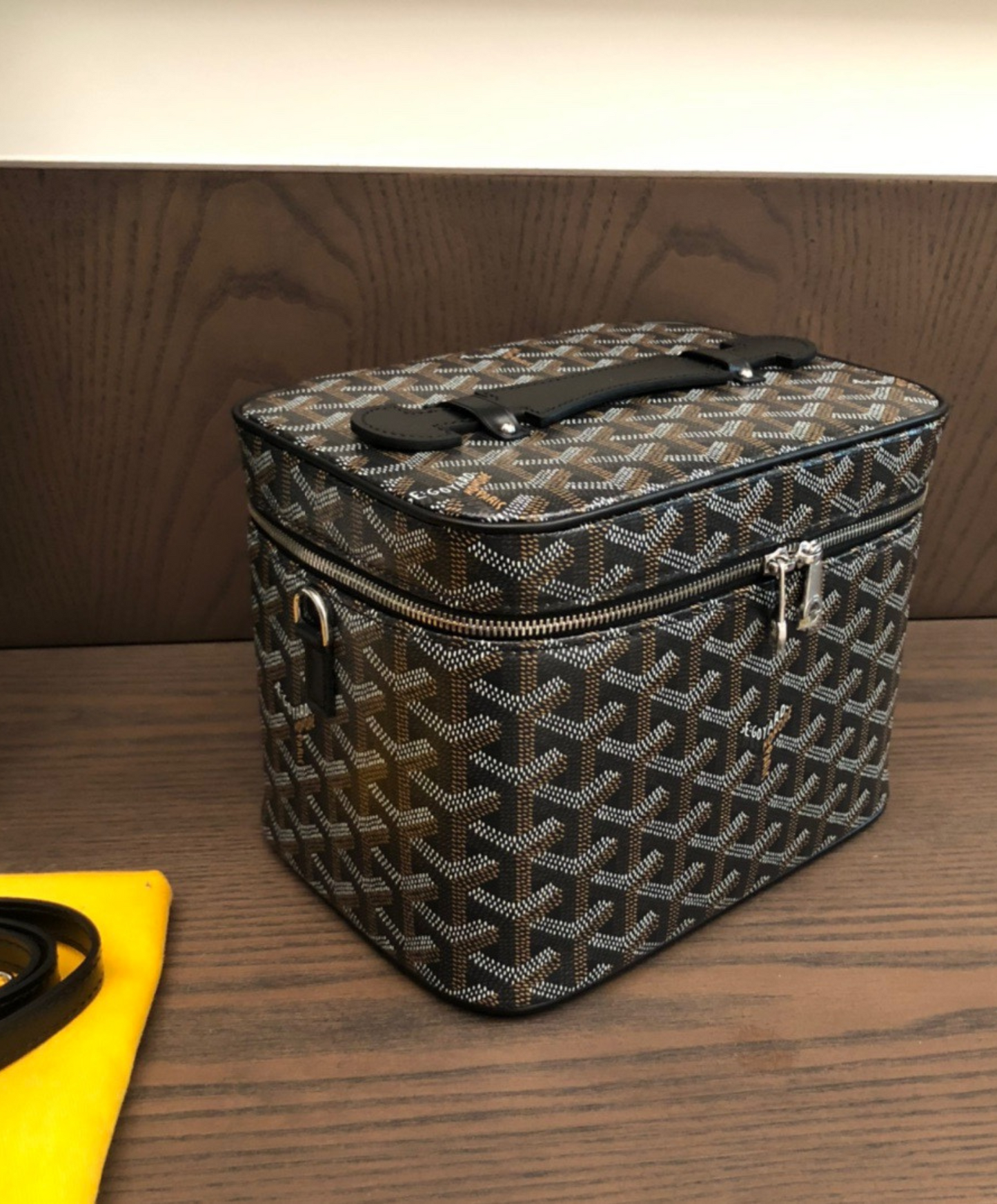Muse Vanity Case