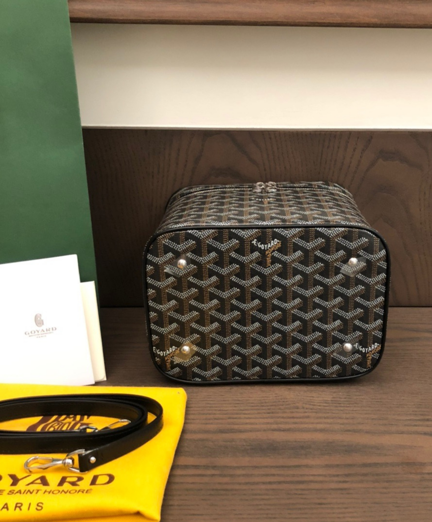 Muse Vanity Case