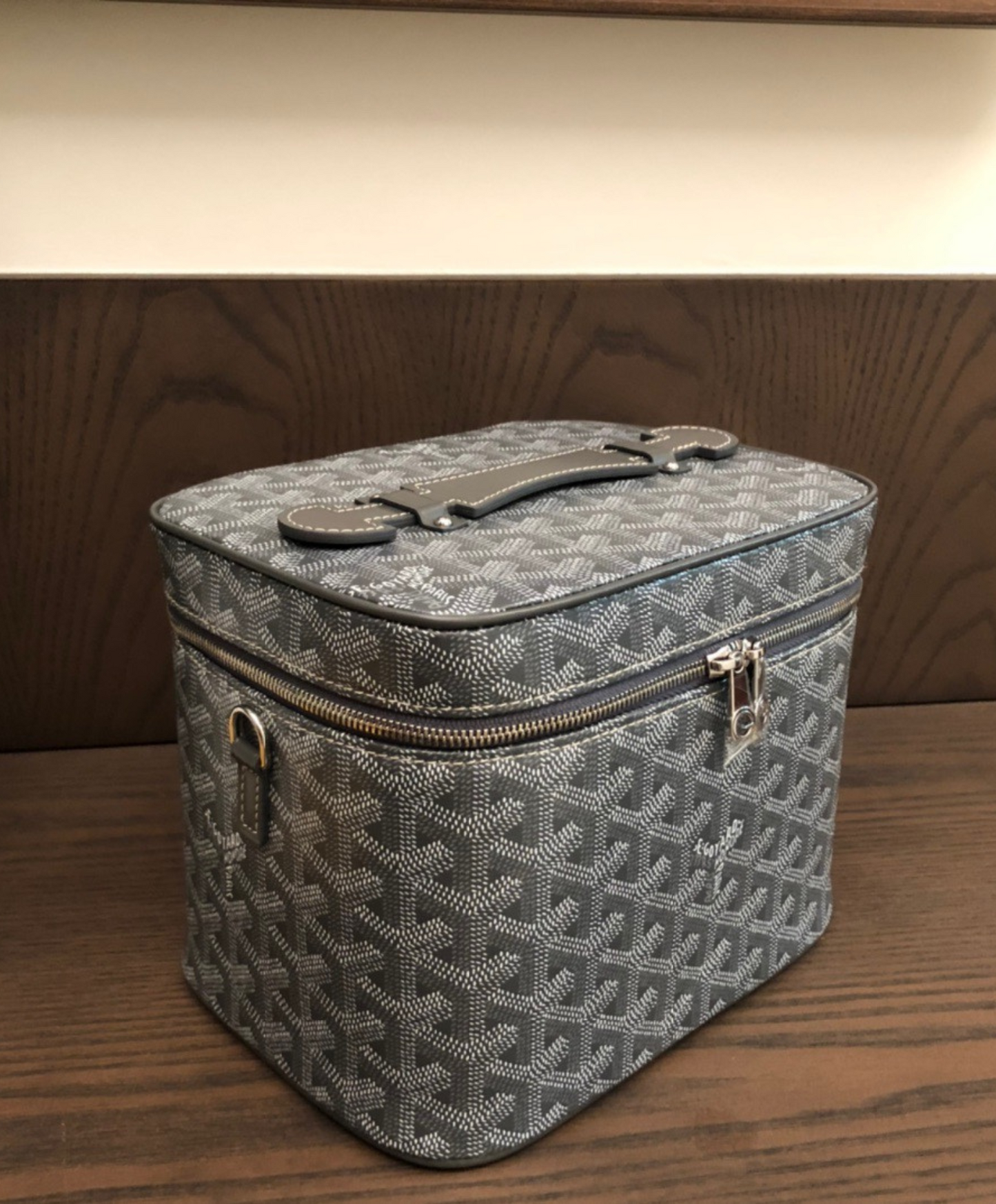 Muse Vanity Case