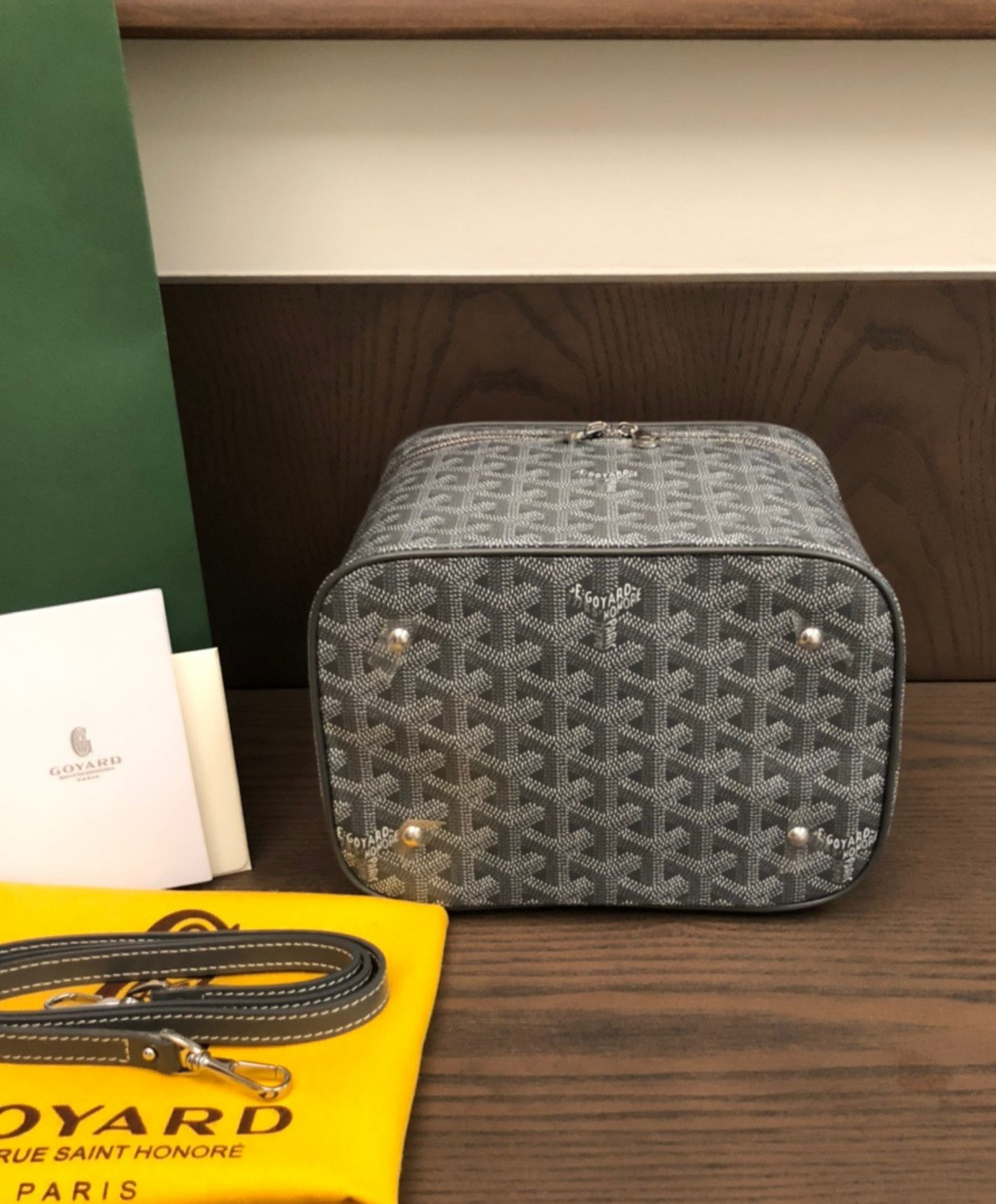 Muse Vanity Case
