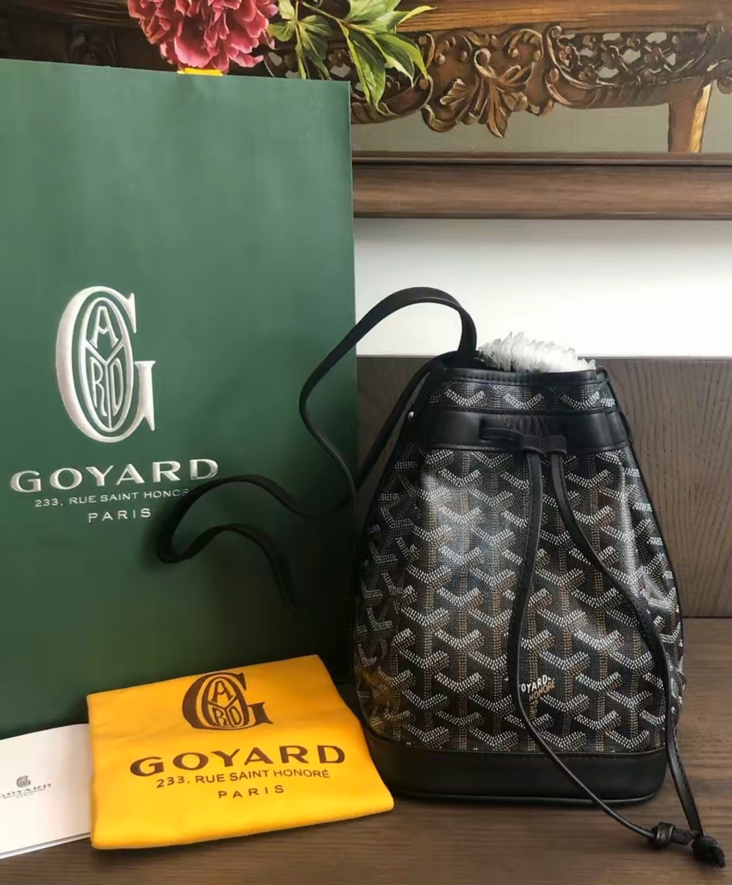 Petit Flot Bucket Bag