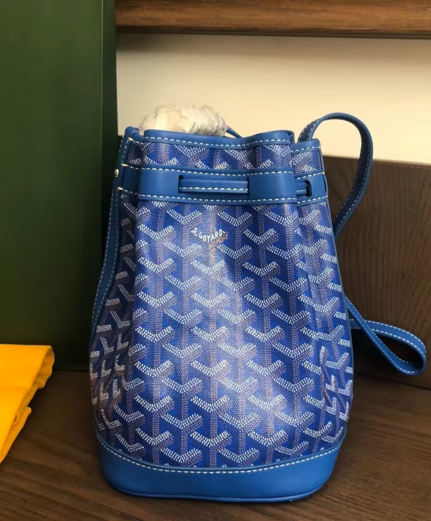 Petit Flot Bucket Bag