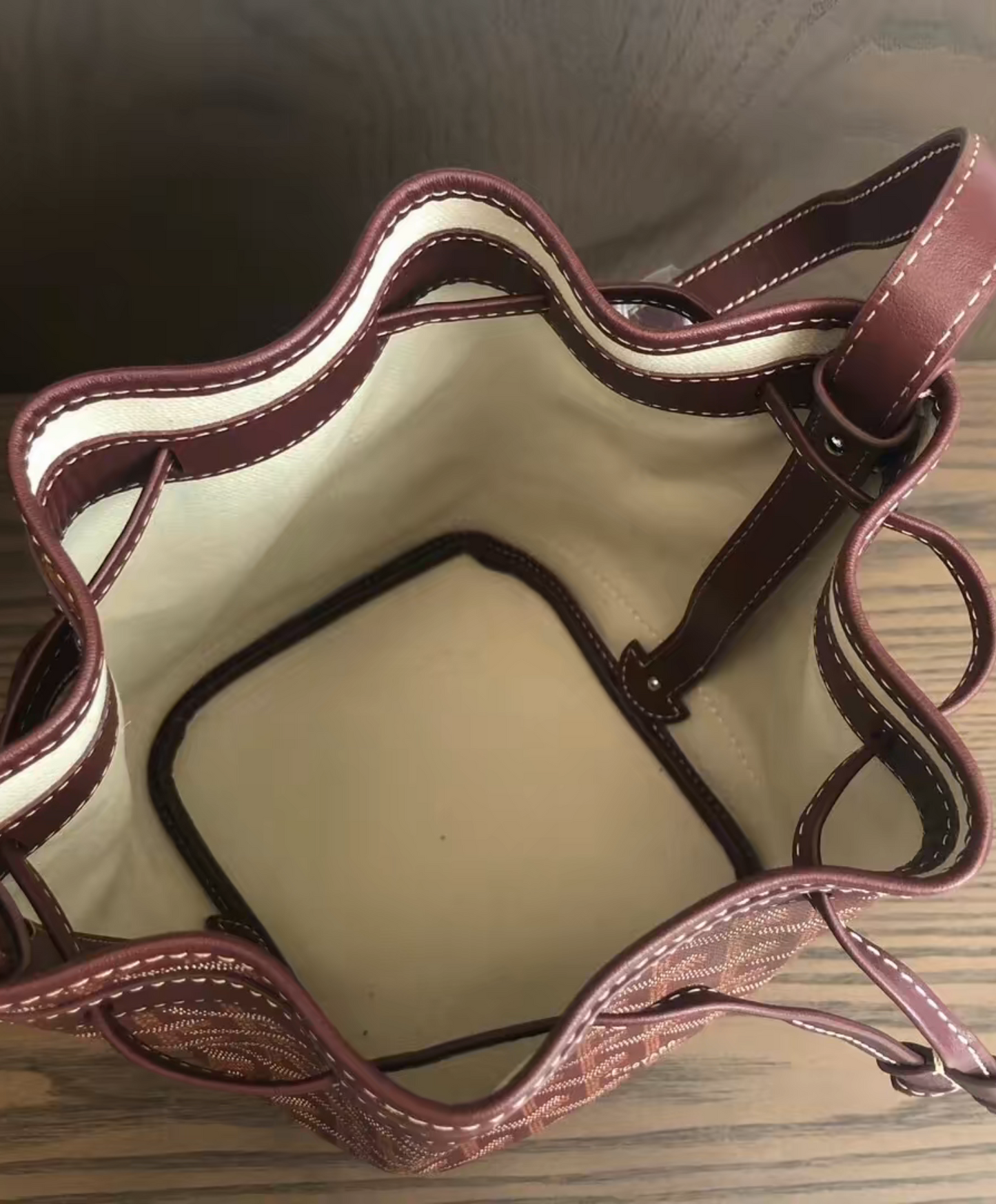 Petit Flot Bucket Bag