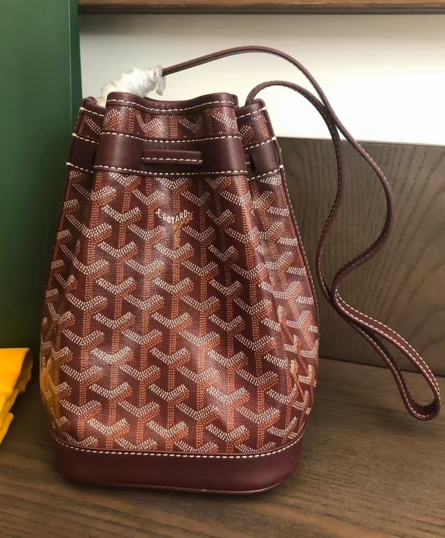 Petit Flot Bucket Bag