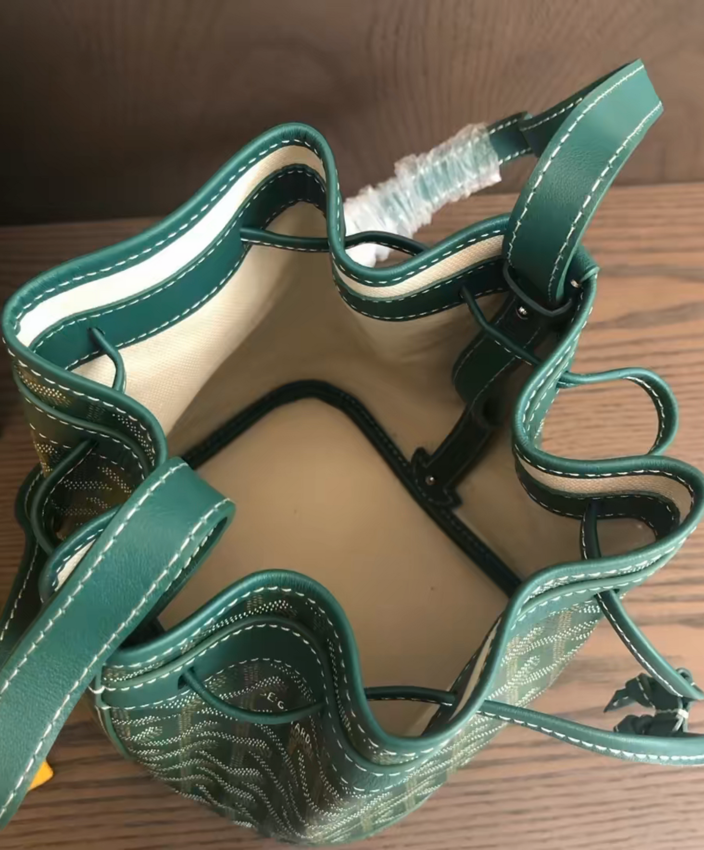 Petit Flot Bucket Bag