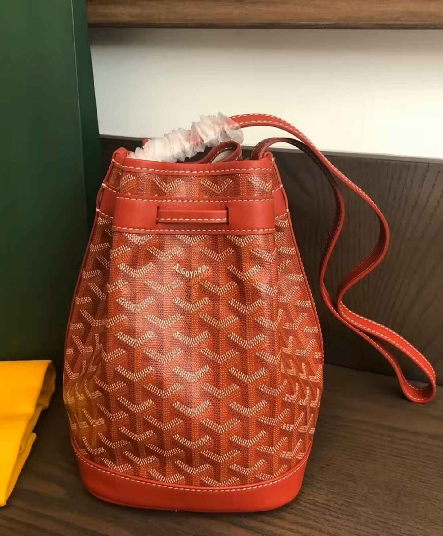 Petit Flot Bucket Bag