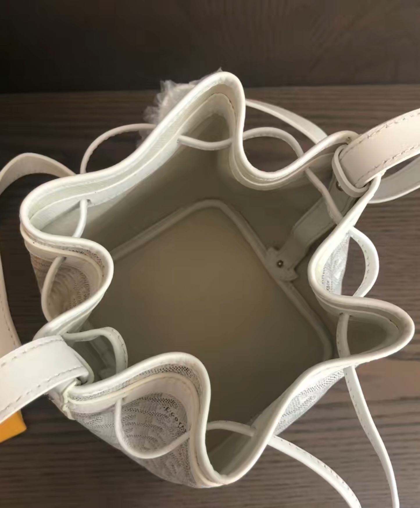 Petit Flot Bucket Bag
